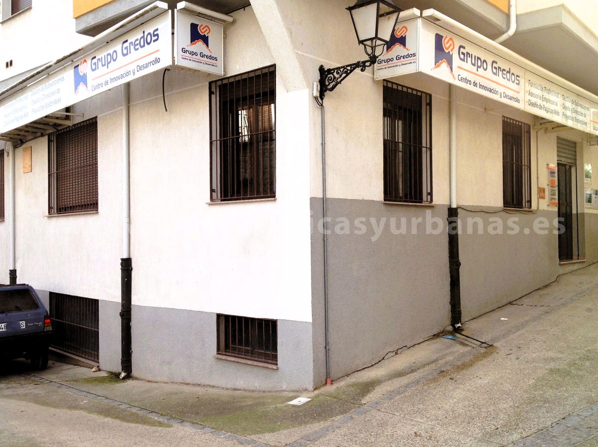 LOCAL-NEGOCIO POLIVALENTE